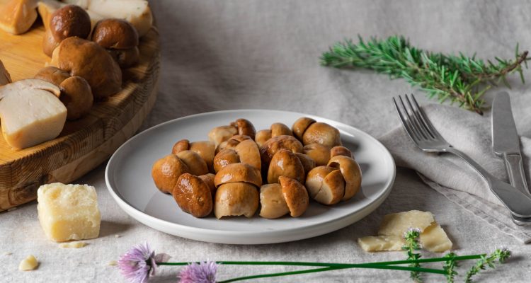 Porcini interi da antipasto olio oliva 12